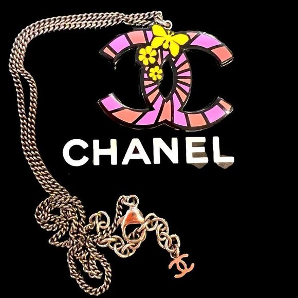 Chanel Butterfly And Flowers CC Necklace - Picture 1 of 5